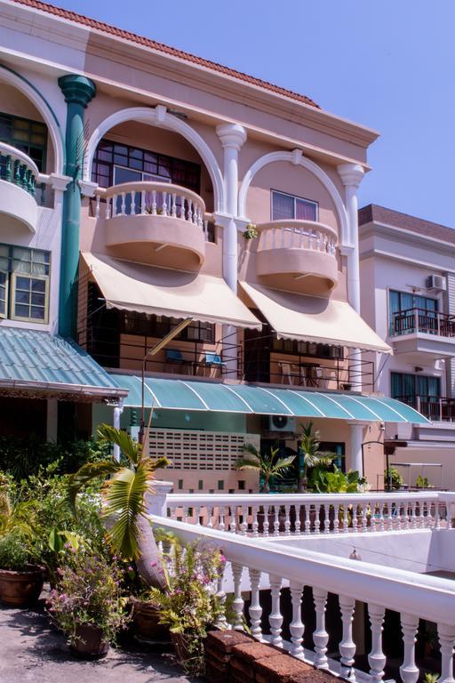 Indogee Apartments Pattaya Extérieur photo