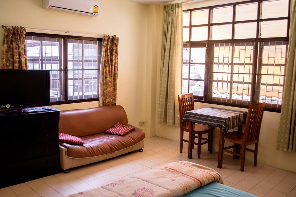 Indogee Apartments Pattaya Extérieur photo